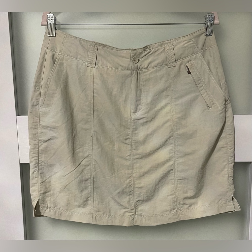 🍂 Royal Robbins tan mini casual skirt